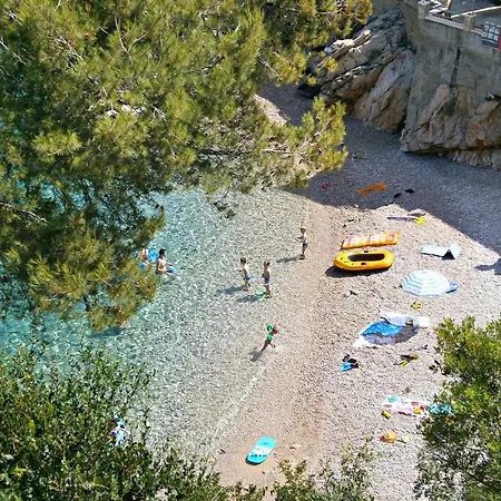 Apartment Seaside Secluded Apartments Cove Pobij, Hvar - 8702 Gdinj