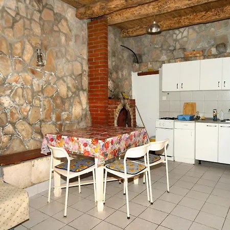 Seaside Secluded Apartments Cove Pobij, Hvar - 8702 Apartment Gdinj